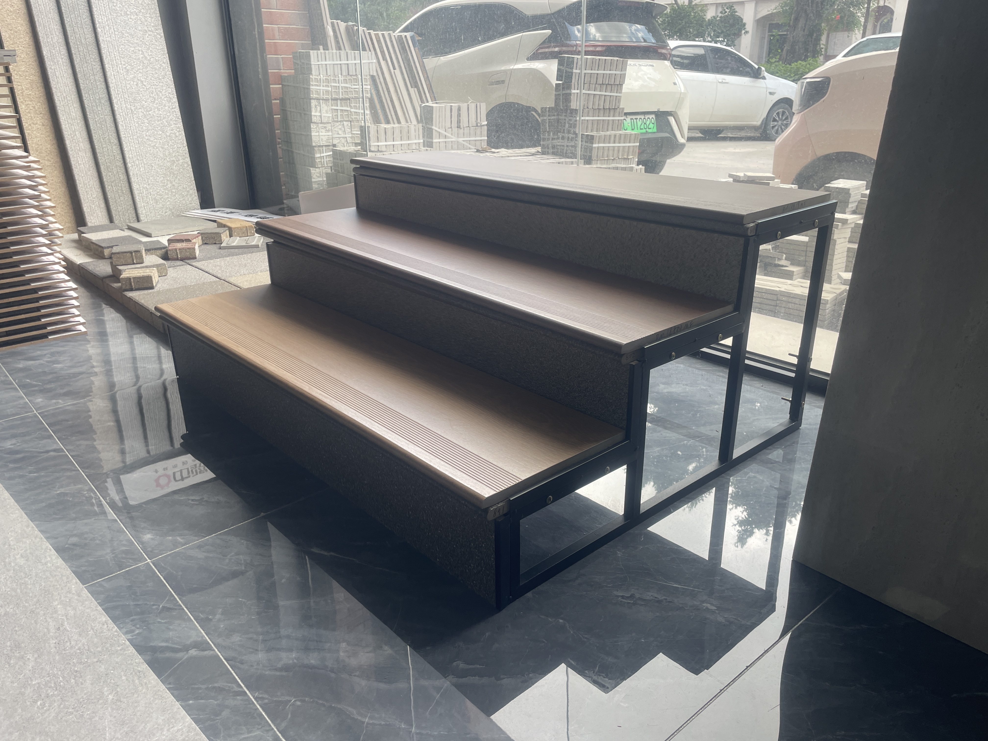 リアルロックタイル