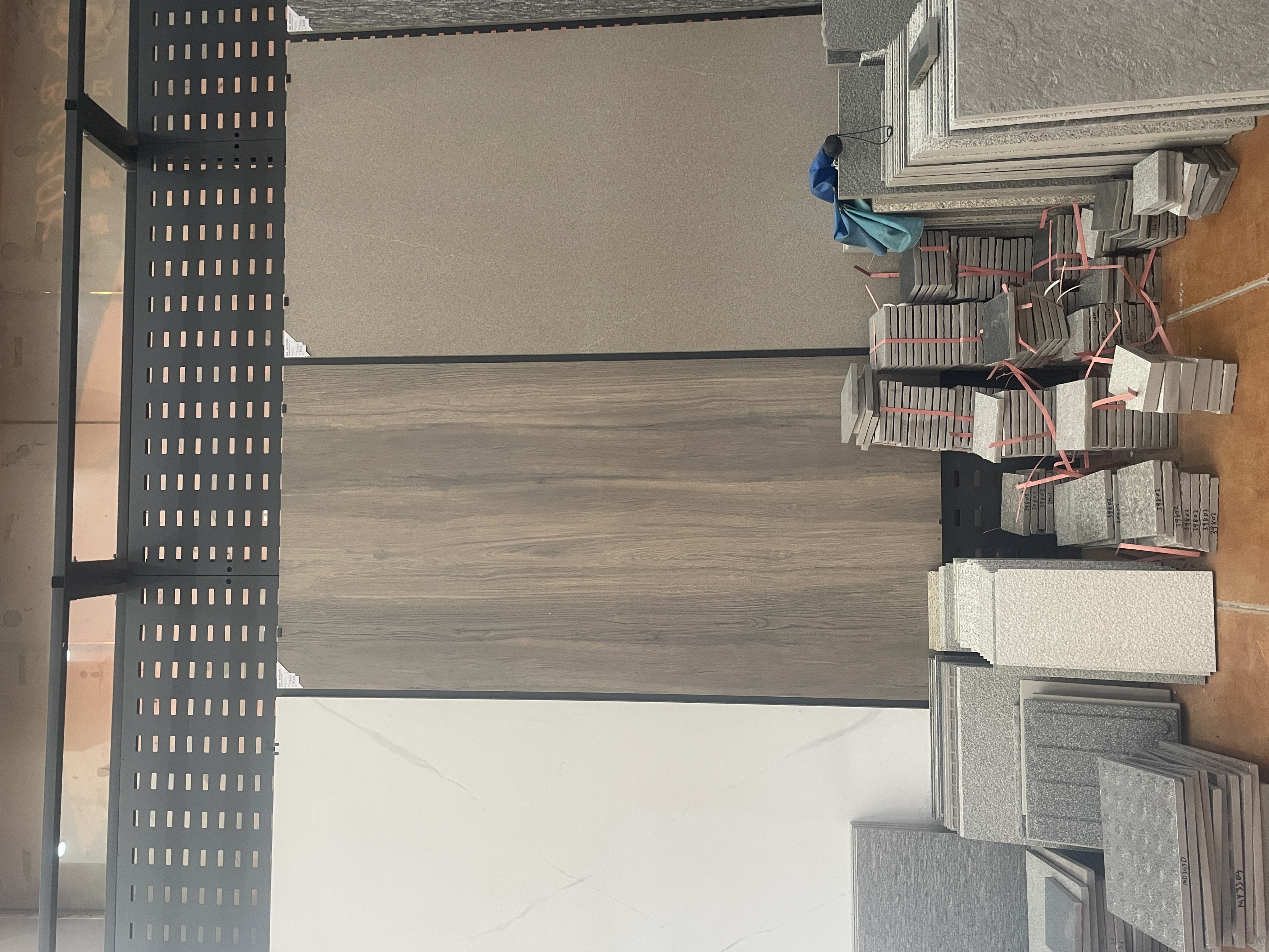 リアルロックタイル