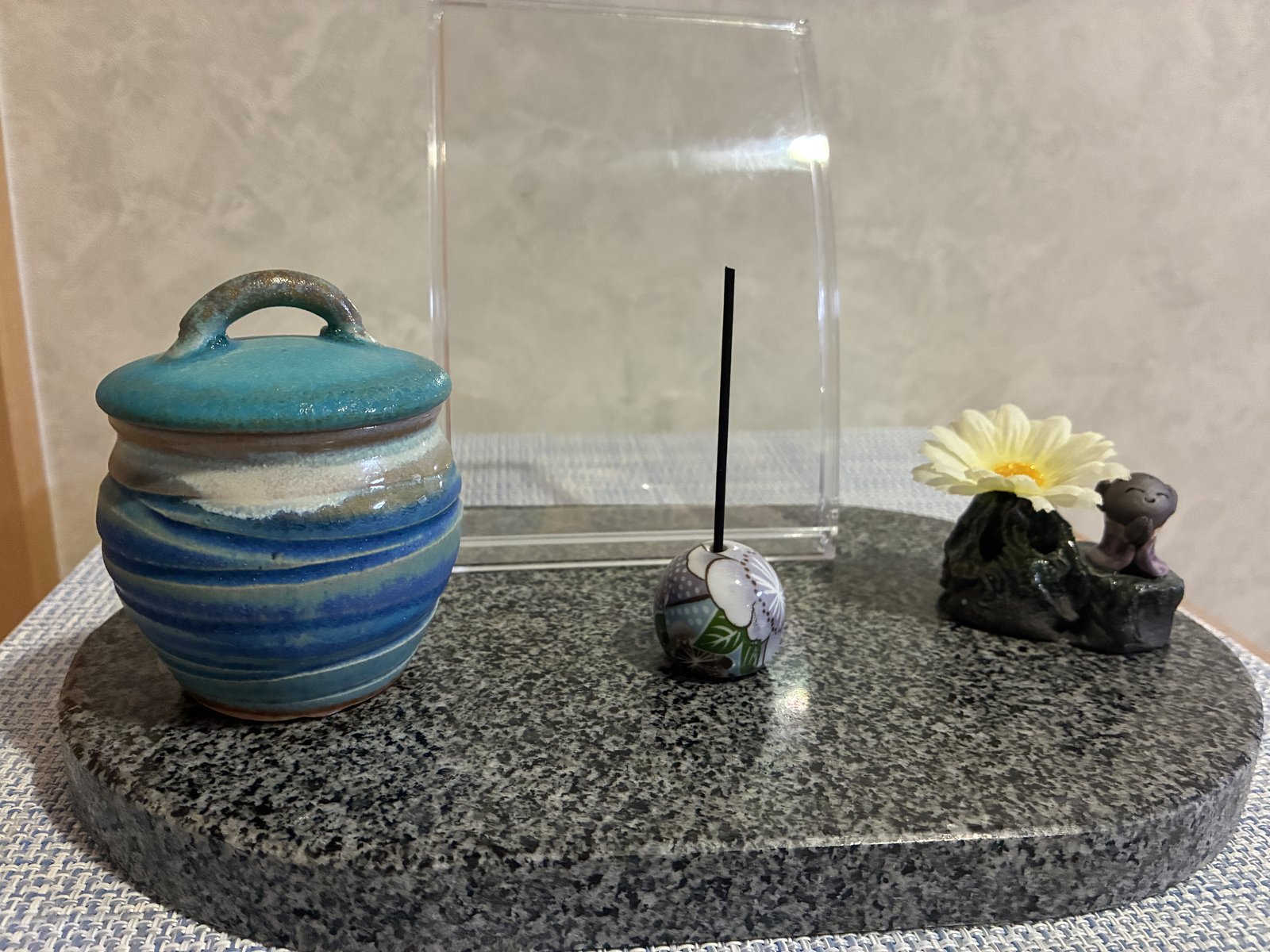 楕円の台石に合わせたアレンジ